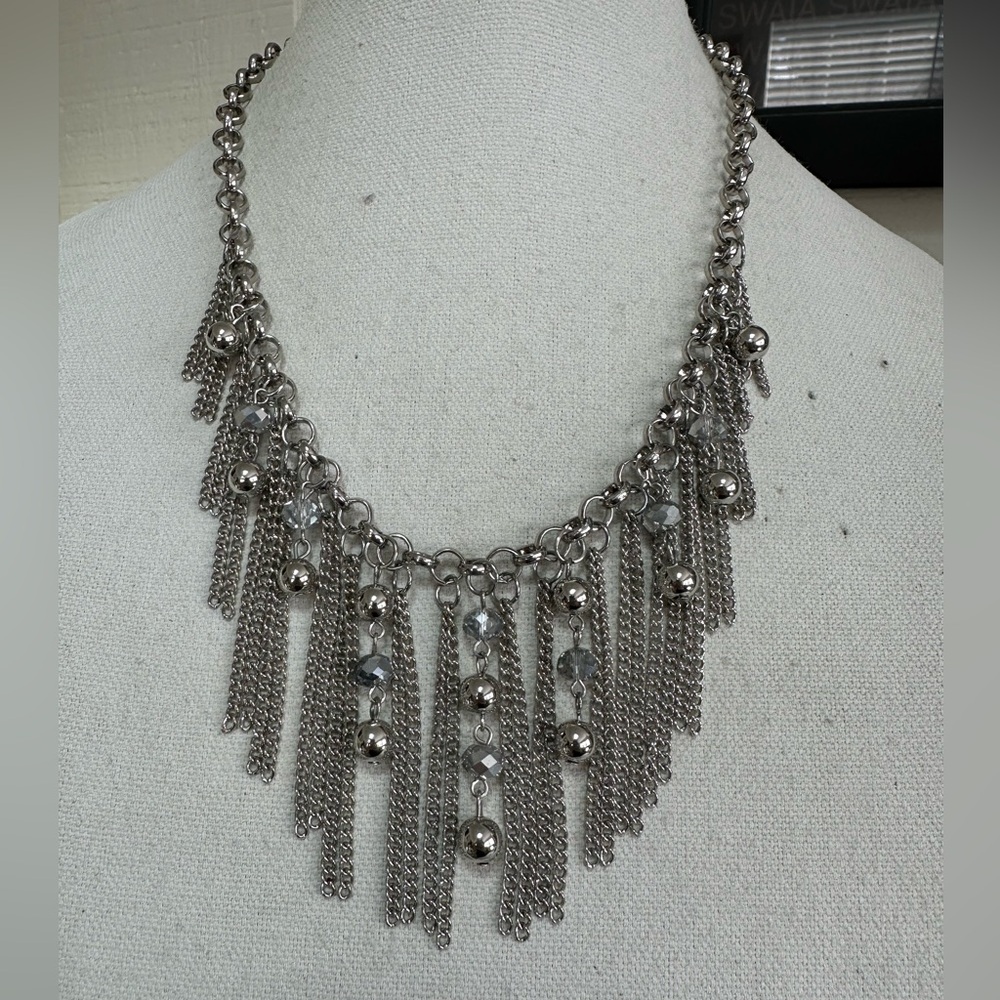 Large silvertone drippy tassel style necklace